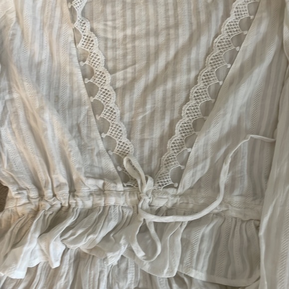 White detailed tie top - Picture 5 of 5